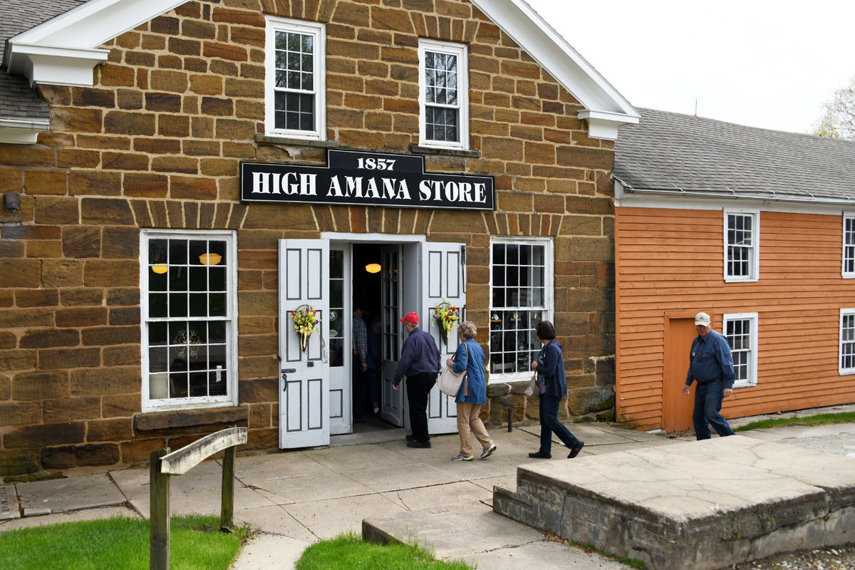 004 A.Larson, A.Loukota, M. and C.Folkerts on the Amana Colonies tour.JPG
